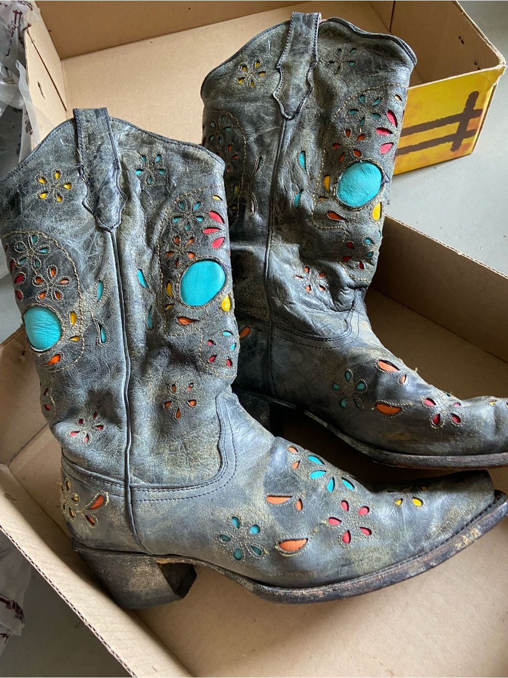 Women’s Multicolor Cutout Leather Heeled Boots - Teal Accents